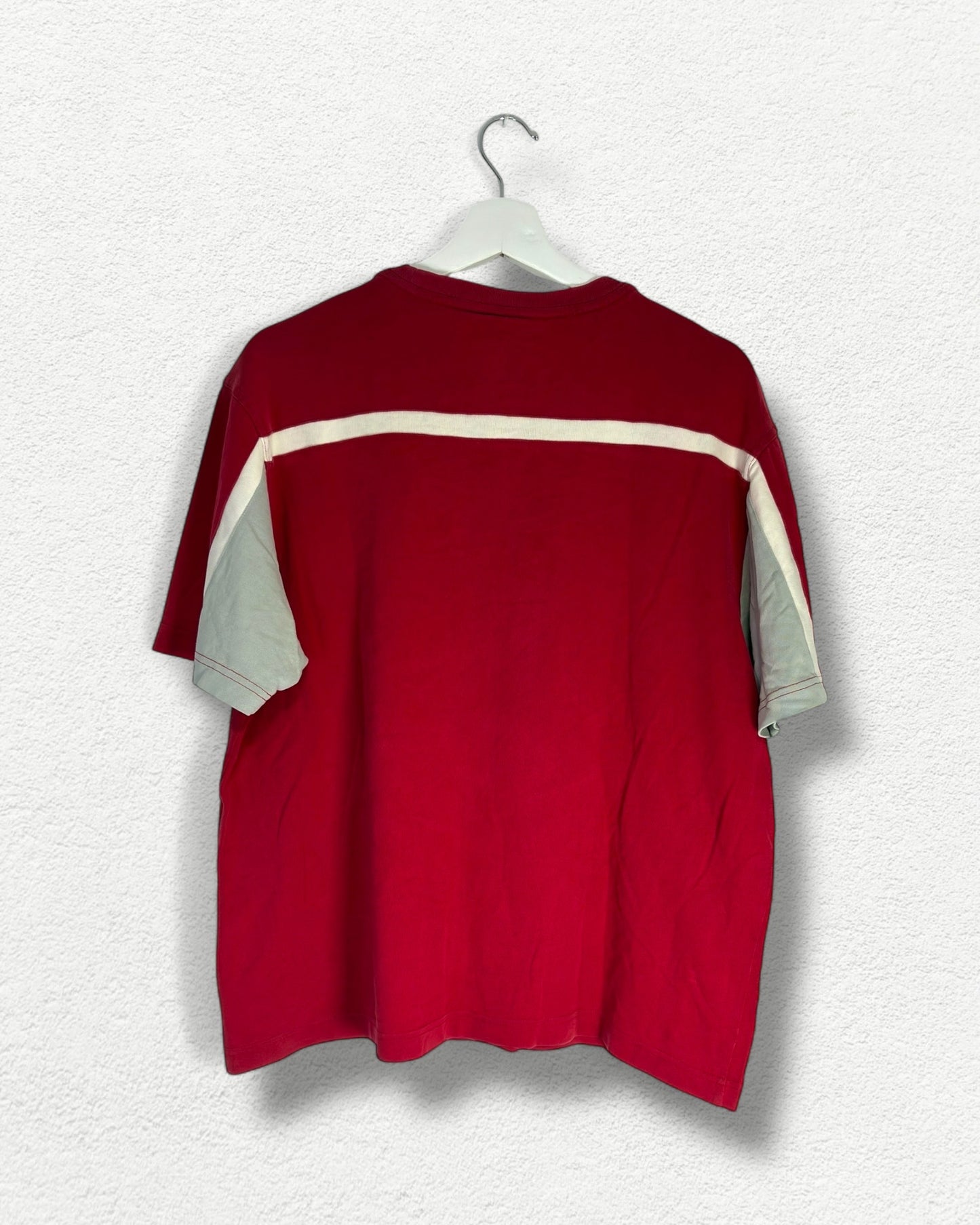 Nike Two-Tone Red & Beige T-Shirt - L