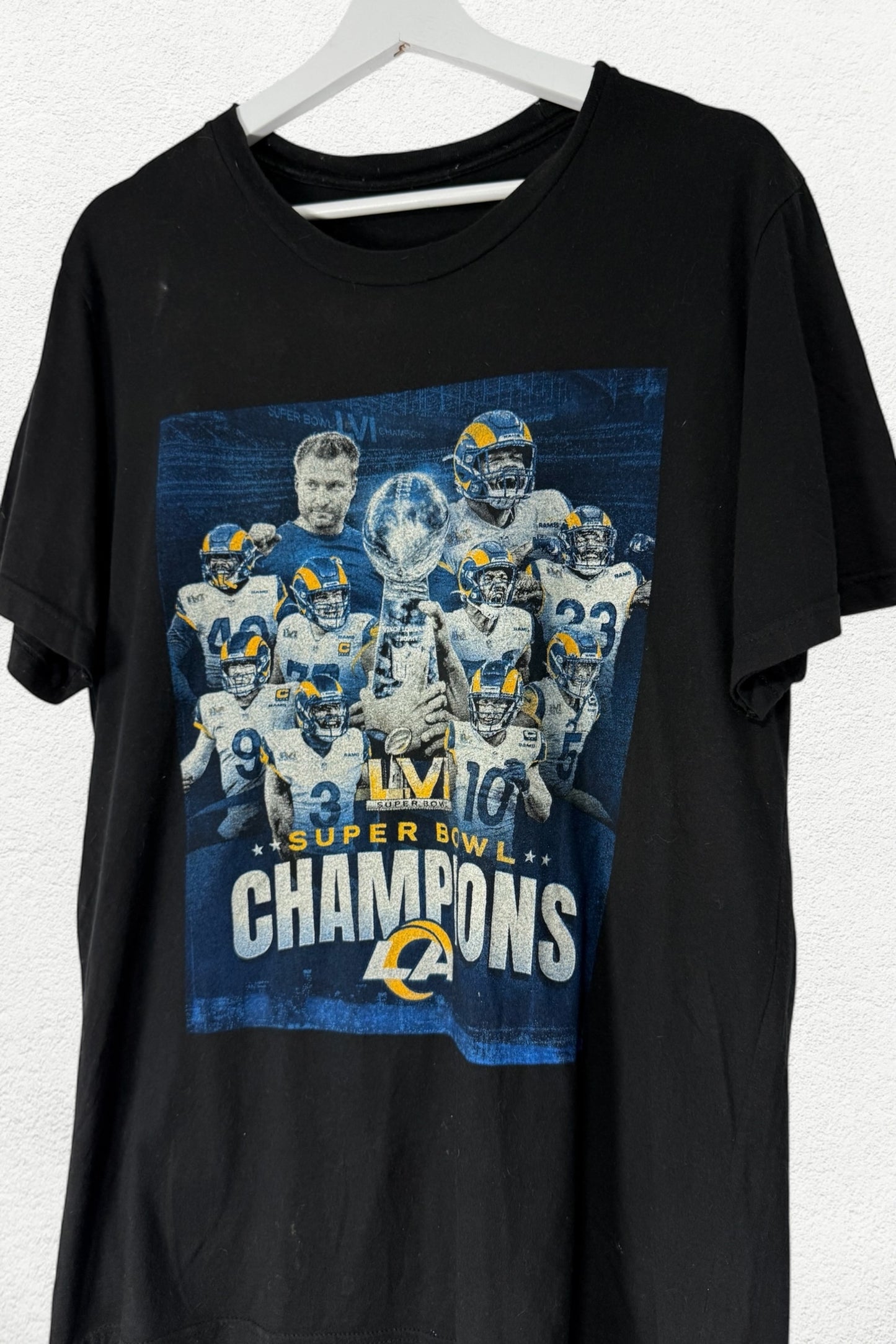 Los Angeles Rams Super Bowl LVI Champions Tee – NFL Graphic Shirt - L